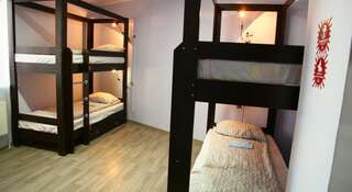 Гостиница Like Hostel Нижневартовск Односпальная кровать в 6-местном общем мужском номере-3