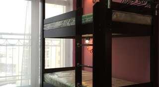Гостиница Like Hostel Нижневартовск Односпальная кровать в смешанном общем номере (10 взрослых)-4